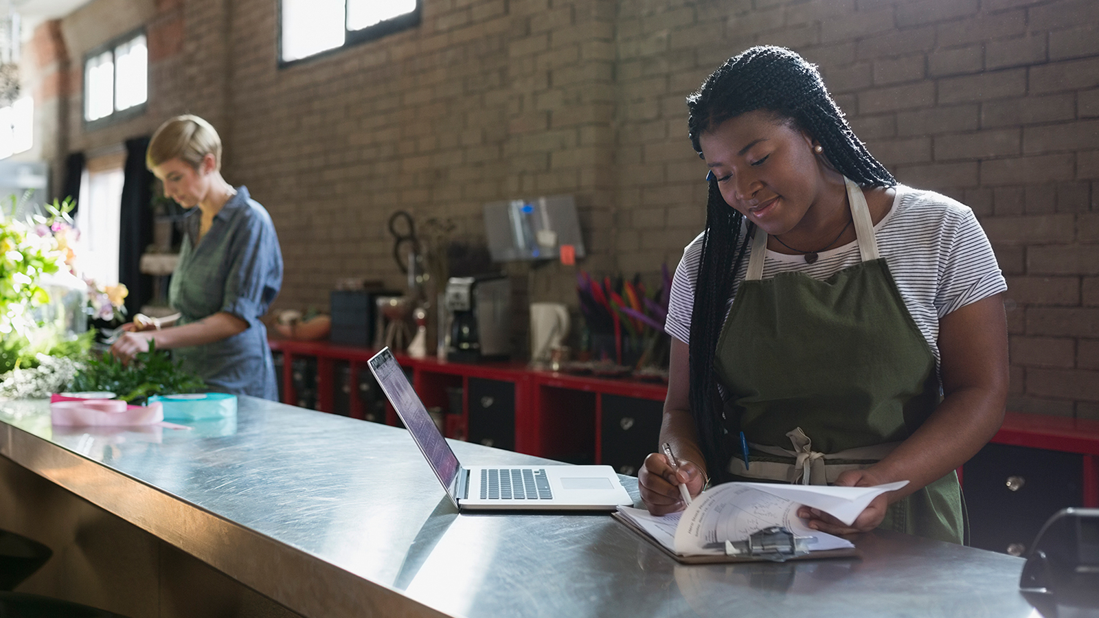 merchant-women-owners-1600x900